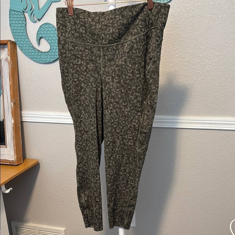 Lululemon Athletica Green Leggings 14
